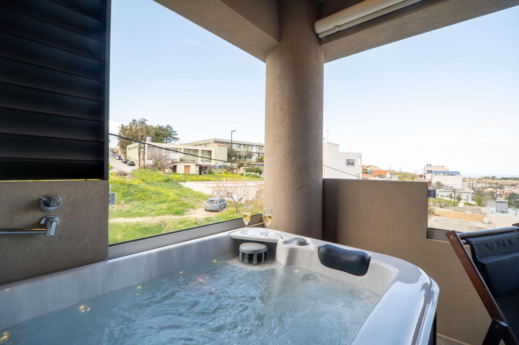 Eros Luxury Suites 레팀노 외부 사진