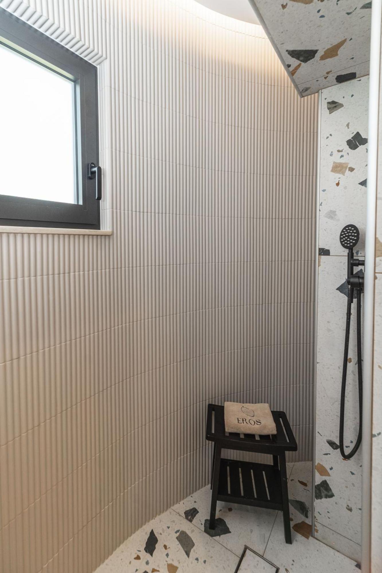 Eros Luxury Suites 레팀노 외부 사진
