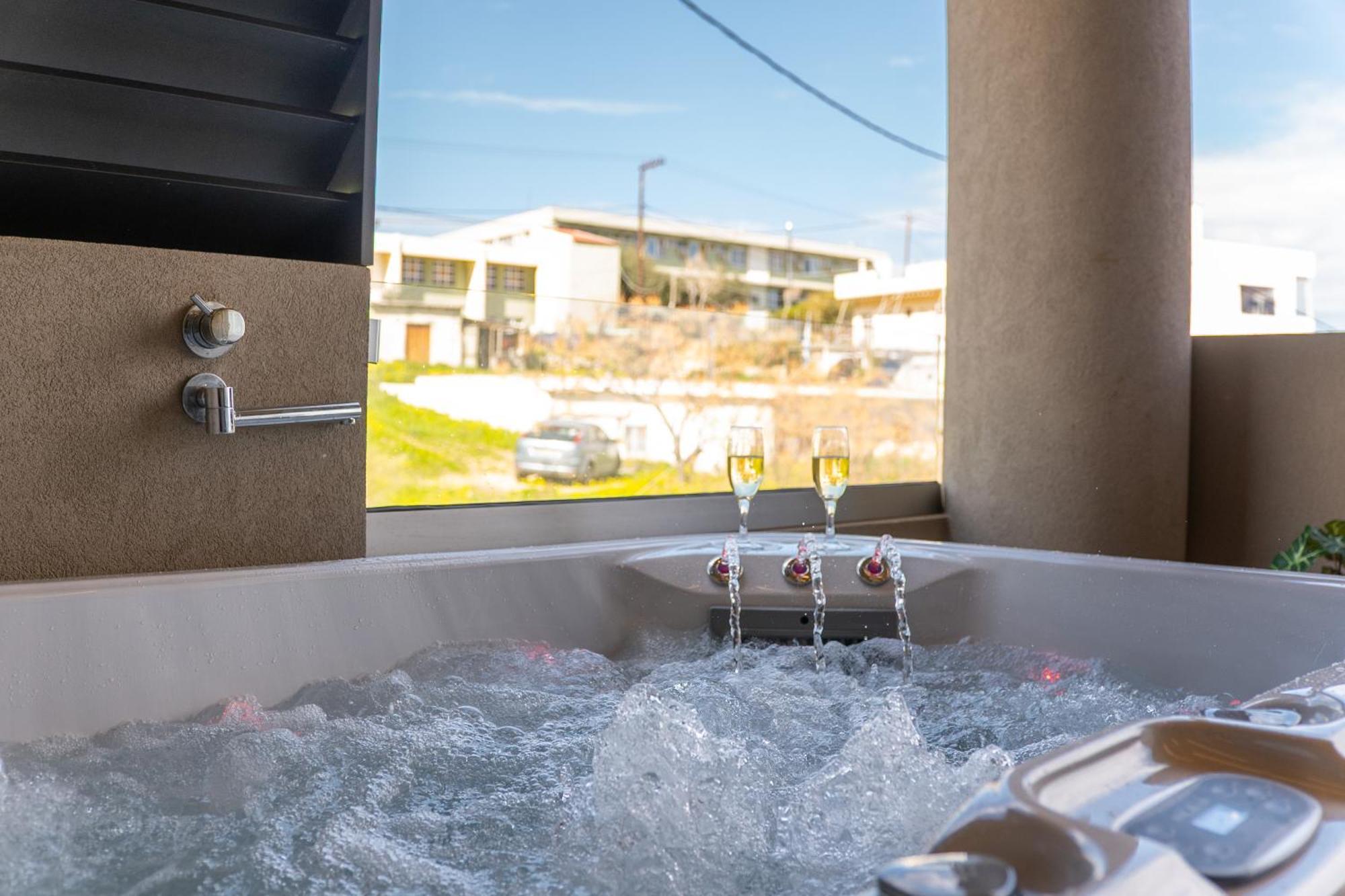 Eros Luxury Suites 레팀노 외부 사진